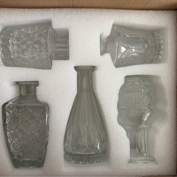 NEW Elegant Glass Vase Set - Clear. Never used. 10 count total. - Picture 1 of 14